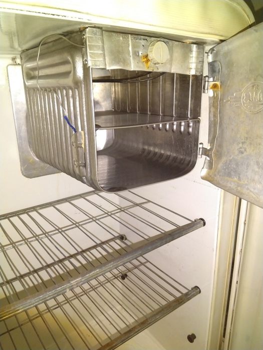 Холодильник "Днепр" (1963 г.) в рабочем состоянии Торг.