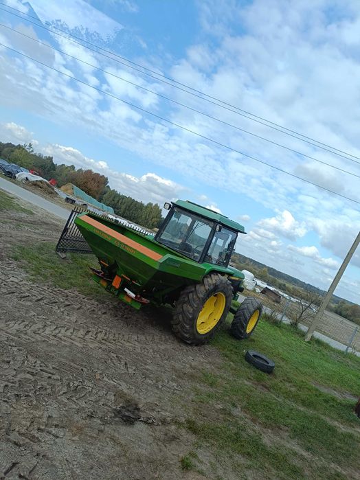 John Deere 2250A