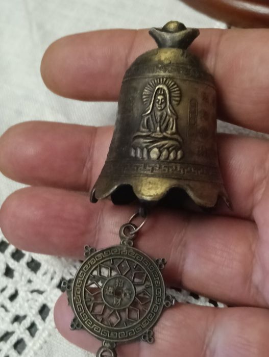 Sino pequeno de bronze,da prosperidade,Buda