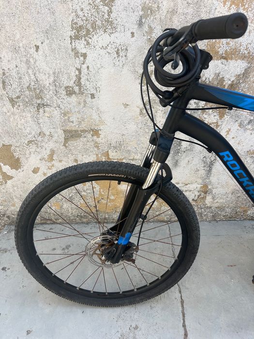 27.5” Mountain Bike with Front Suspension + Accessories