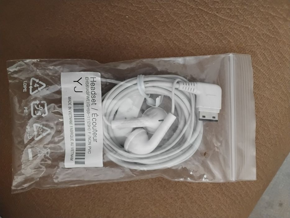 Auriculares com fio Samsung