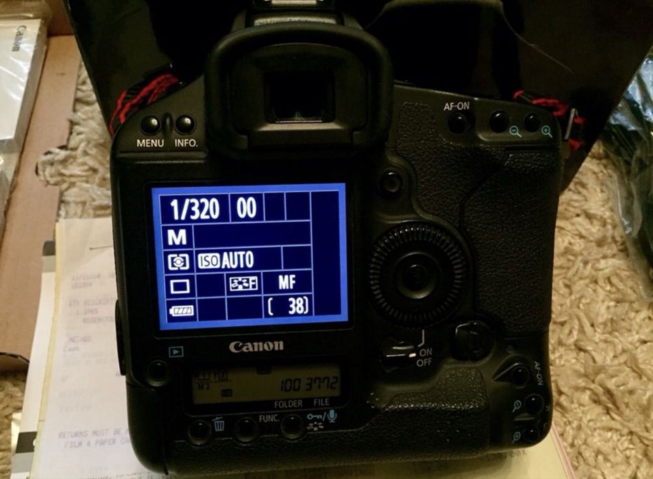 Canon 1D Mark IV