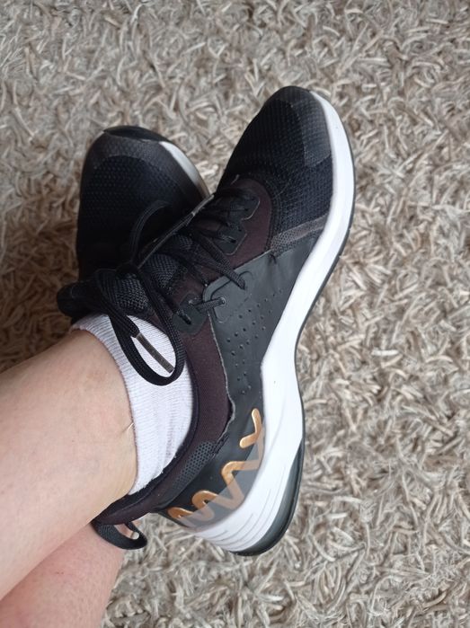 Оригинальные кроссовки NIKE