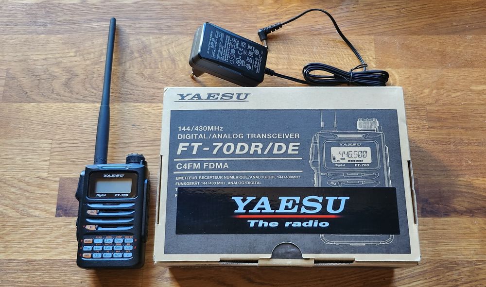 Yaesu ft70D cyfrowy radiotelefon