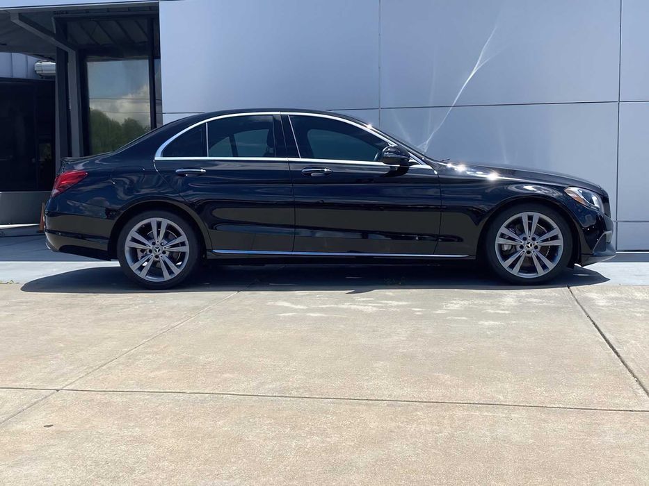 Mercedes-Benz C300      2019
