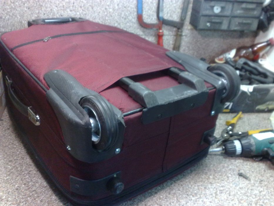 Полноценный, Ремонт Чемоданов Сумок Портфелей..20 лет опыта...