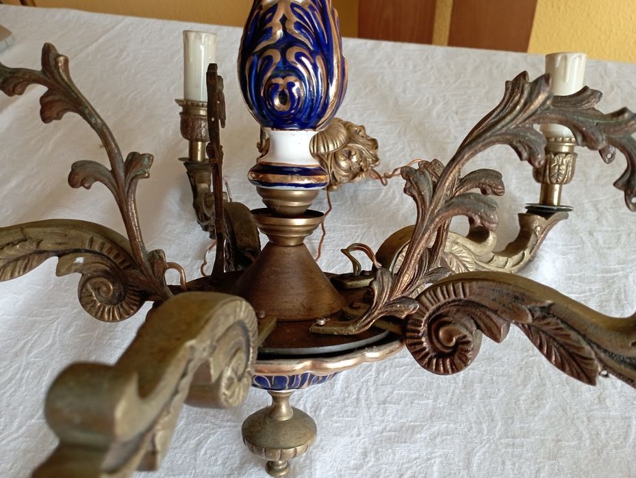 Candeeiro antigo em bronze