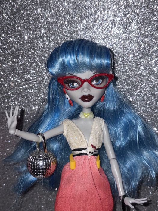 Гулія розквіт танцю Monster High dawn of the dance