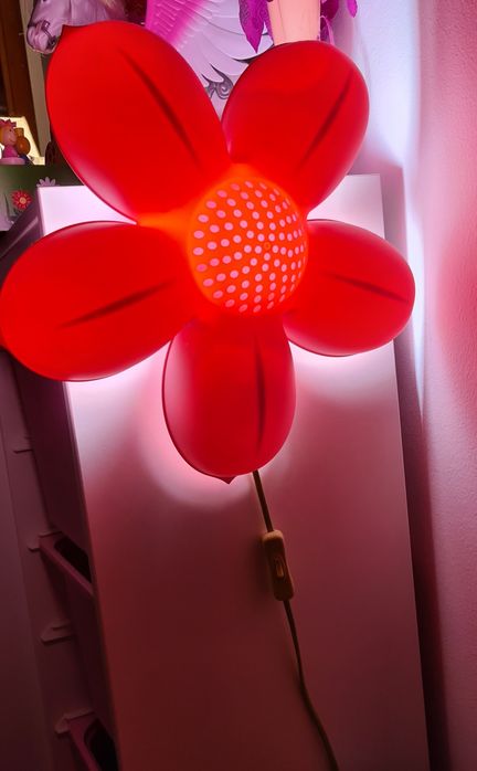 Candeiro parede em forma de flor