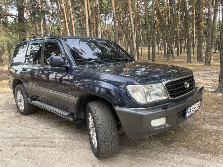 Toyota Land Cruiser 100