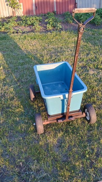 Продаються возики садові, (причіп)