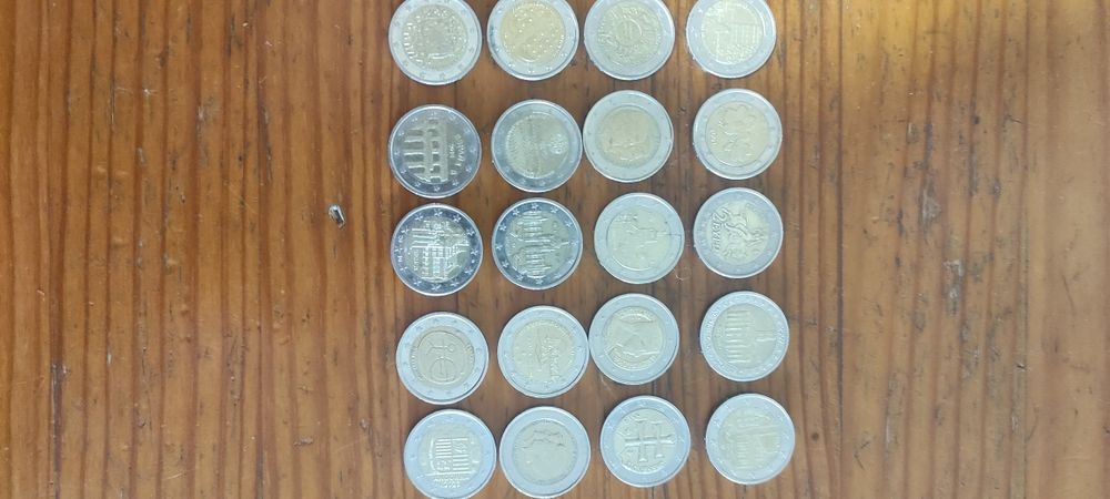 Lote de 20 moedas comemorativas de 2 euros