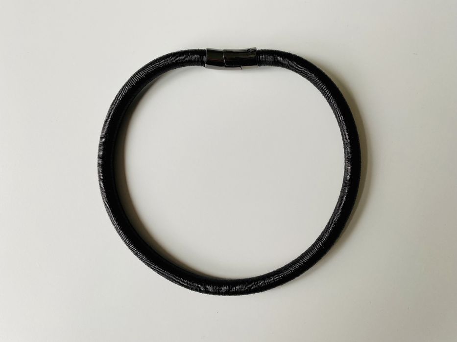 Naszyjnik z zapięciem, obroża