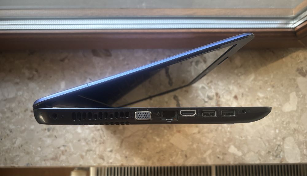 HP Notebook 14-am052nr Intel Celeron N3060 4gb Ram 32gb eMMC 14” HD