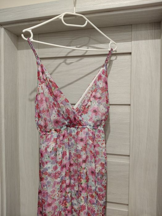 Długa sukienka w kwiaty