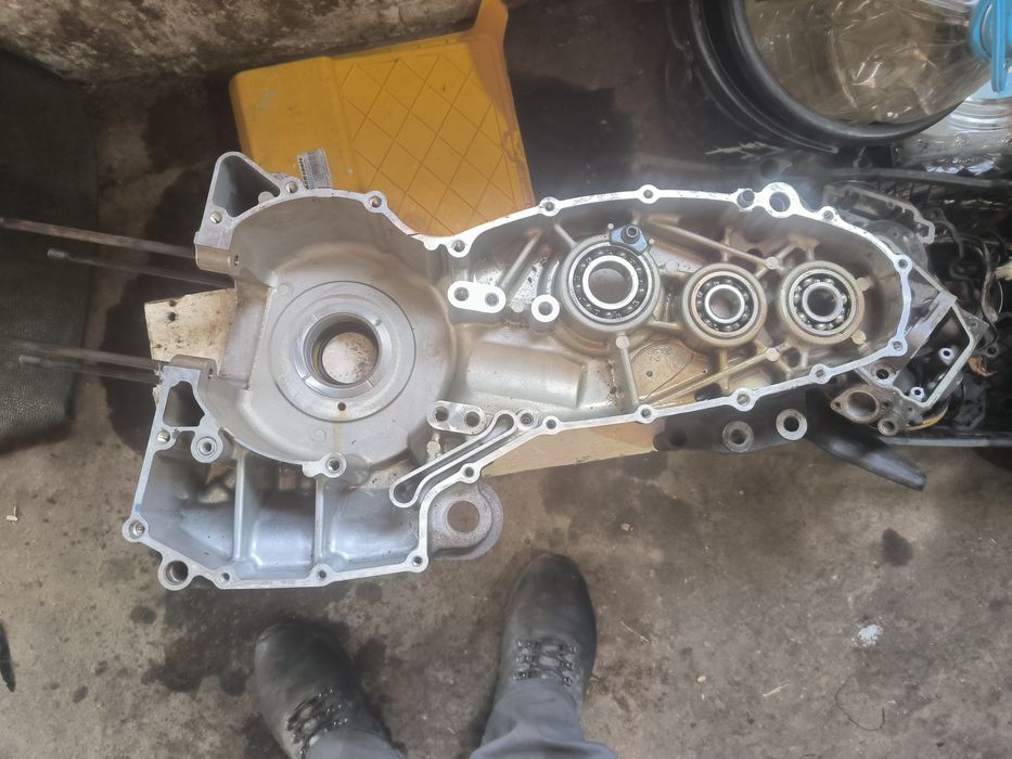 Картер правий Yamaha Tmax 500,у відмінному стані