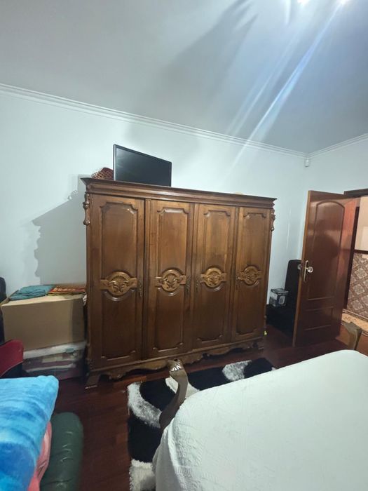 Quarto antigo pouco usado