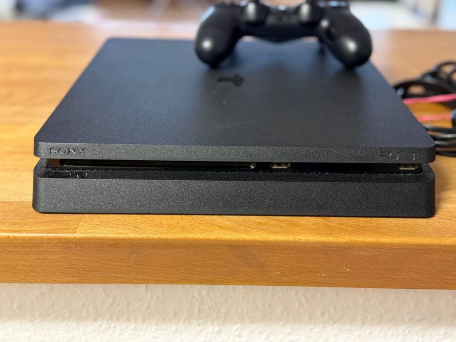 Playstation 4 slim (500gb)