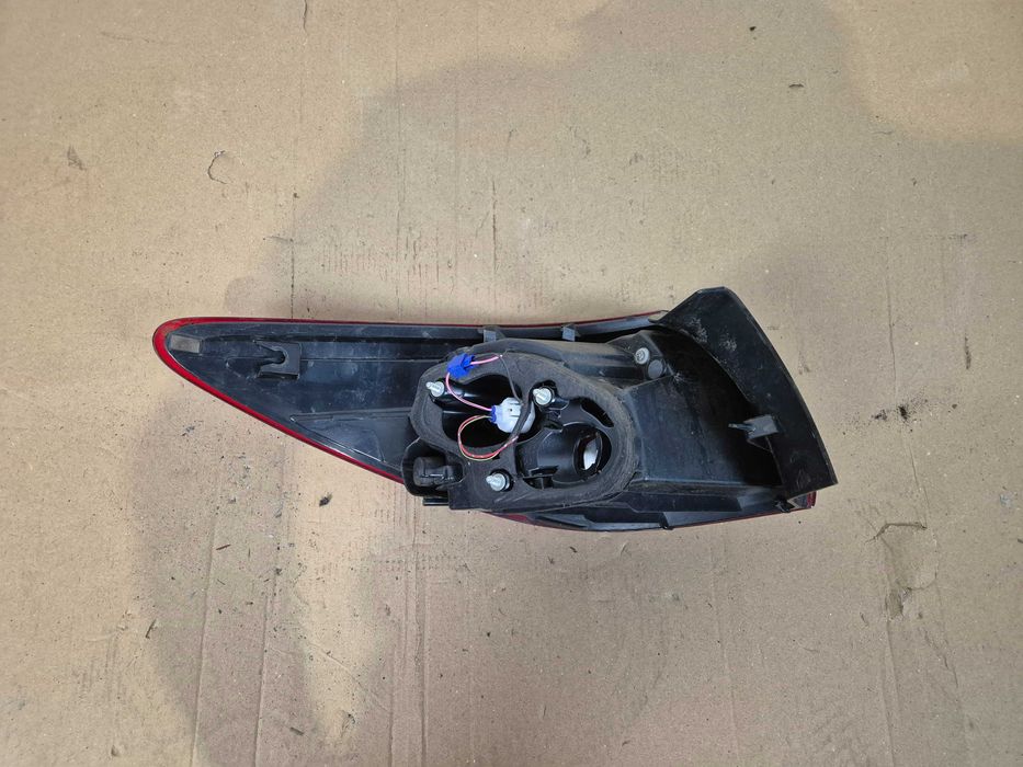 Mazda 6 GJ kombi lampa tylna prawa.