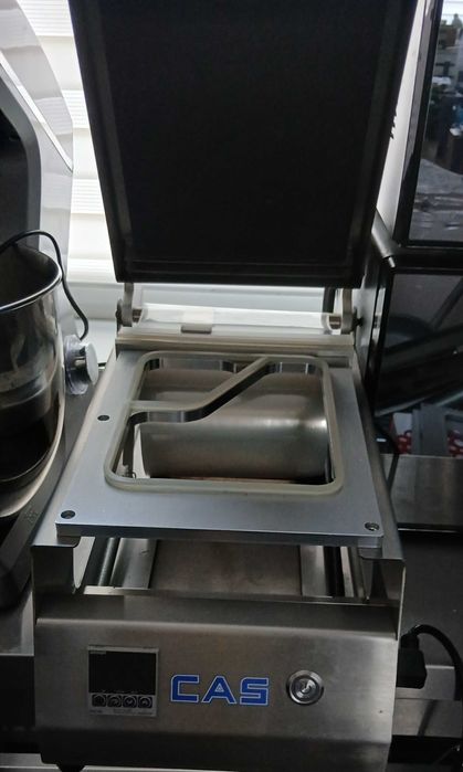 Zgrzewarka tacek CAS-01 + trzy matryce