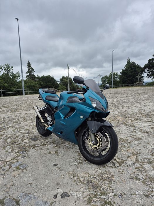 Honda cbr 600 f4i sport