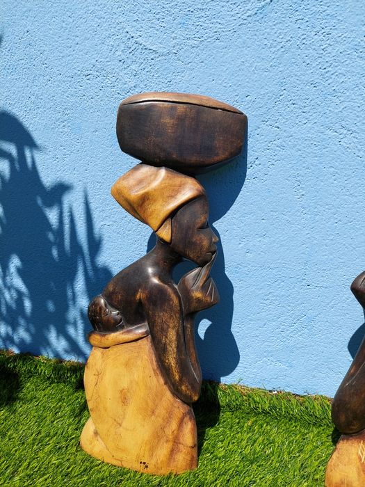 2 estatuetas africanas para pendurar na parede
