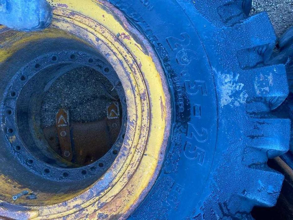 Pneus de maquina MICHIGAN  L190 em BOM ESTADO