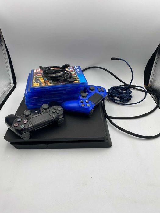 Konsola Playstation 4 slim 500gb + 2 pady + 6 gier