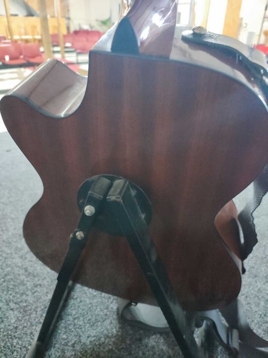 VENDO Baixo Semi-acústico Fender 60-CBSCE