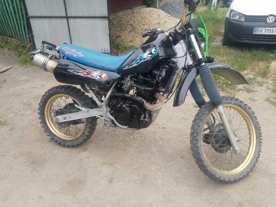 Продам мотоцикл кавасакі klr600