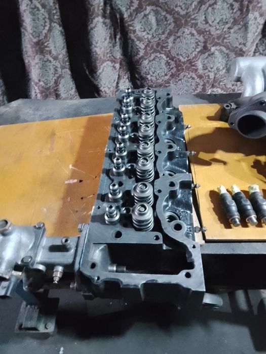 Опель омега А 2.3 дизель. Головка блока цилиндров.