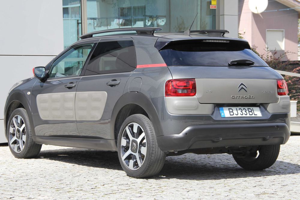Citroën C4 Cactus VTi 82 Shine Edition - desde 89€/mês