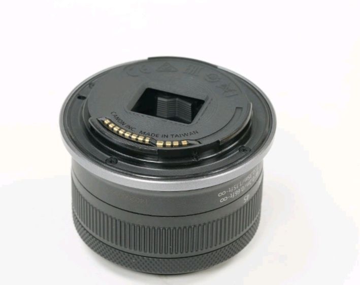 Objetiva Canon RF-S 18-45mm novo