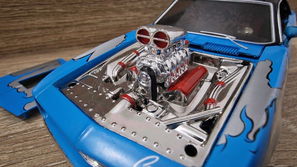 Miniatura Chevrolet Camaro SS »1968» 1:24