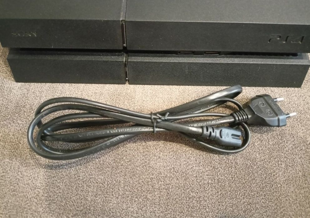 Ps4 1tb Stan bardzo dobry