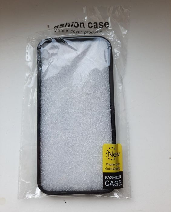 чохол на iPhone 12