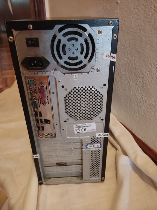 Vendo PC torre e ainda teclado