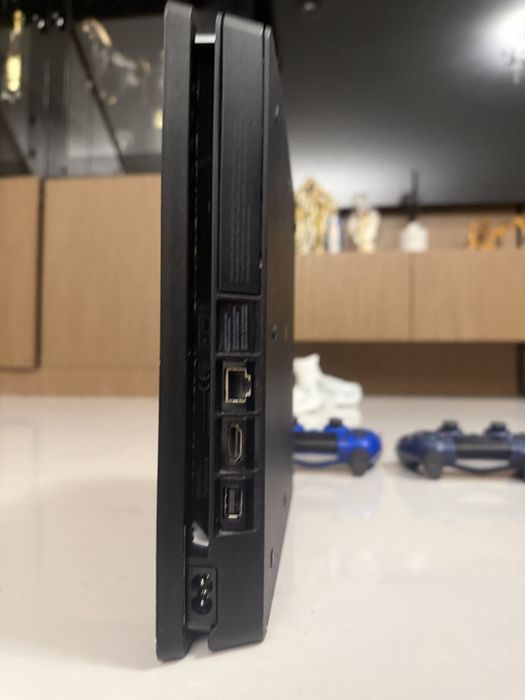 Playstation 4 stan znakomity sporadycznie używany