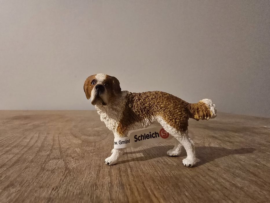 Schleich pies bernardyn figurka model wycofany z 2014 r.
