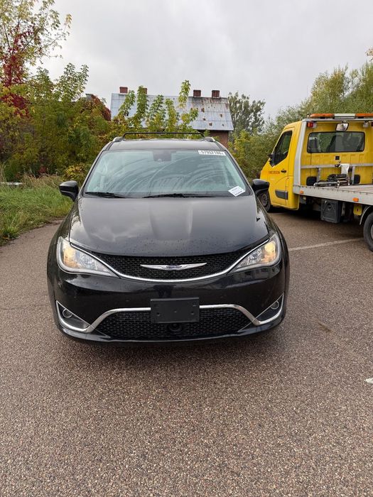 Chrysler Pacifica