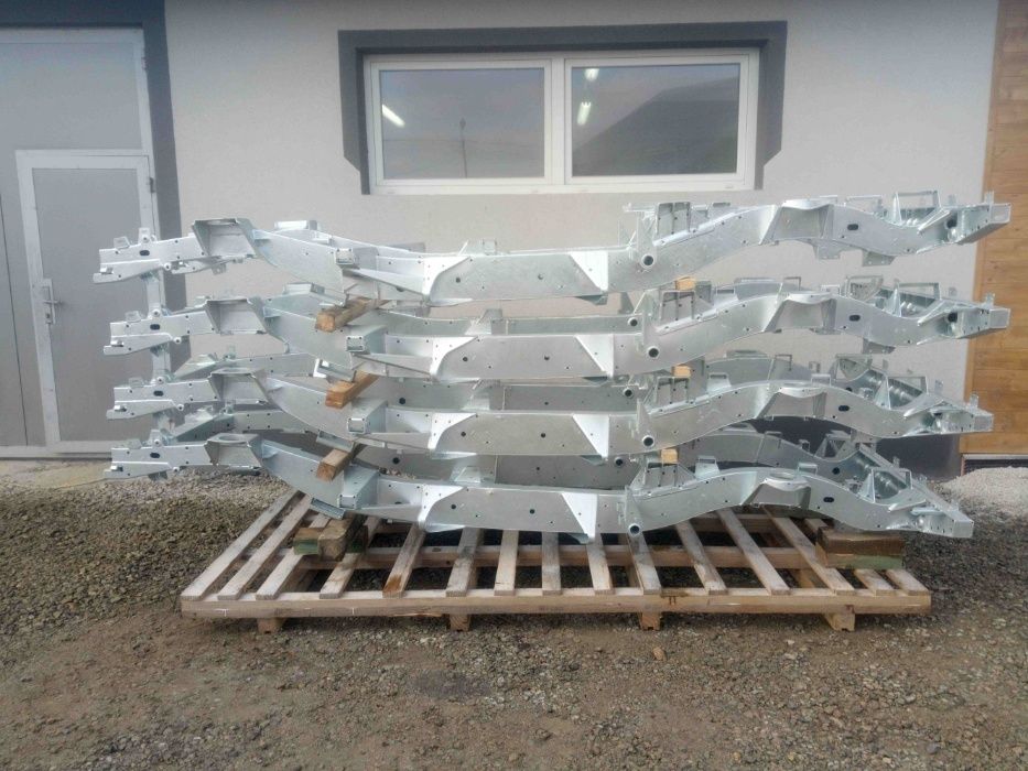 Rama Land Rover Defender 90 300tdi - NOWA