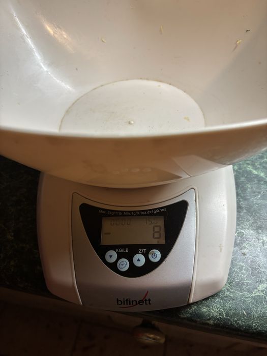 Ваги кухонні з чашею