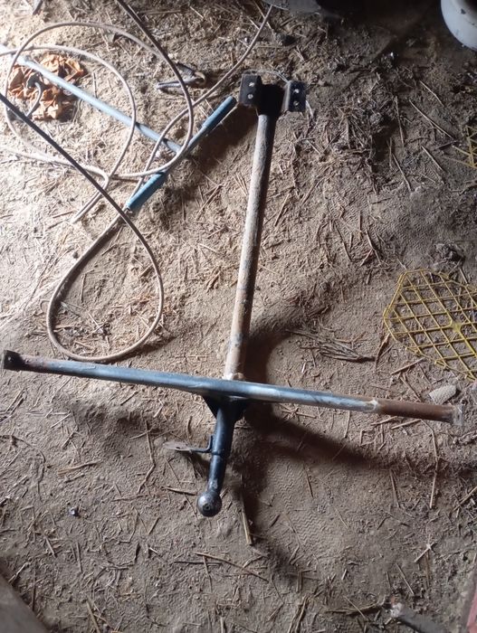 Продам фаркоп та багажник на кришу