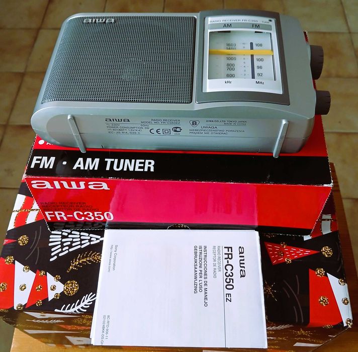 Rádio Aiwa modelo FR C350