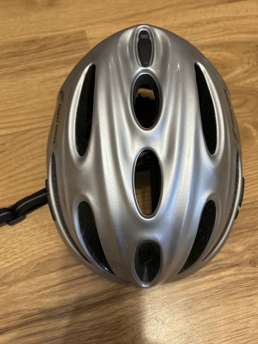 Kask na rower regulowany