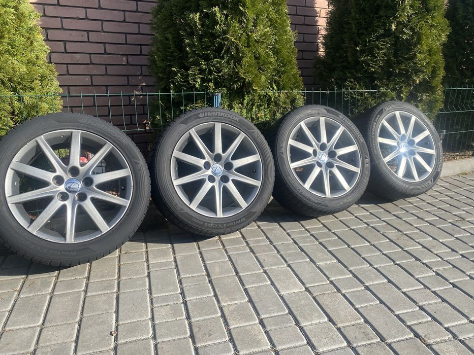 Комплект дисков с резиной 225/50-17 Lexus Gs 5/114.3 R-17 et45 да