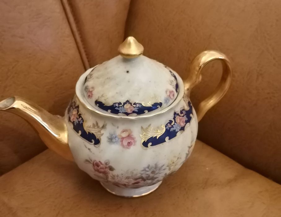 Conjunto JS3 prato bule bandeja