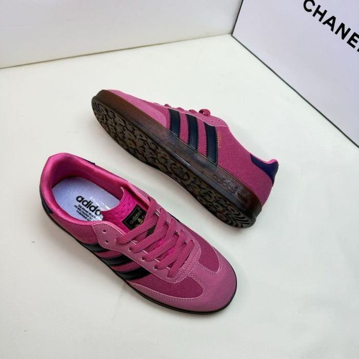Кросівки adidas gazelle pink