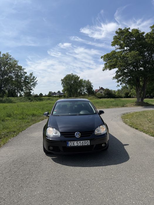 WV Golf V 1.6 benzyna