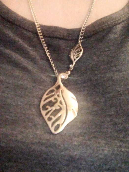 Naszyjnik zloty liść